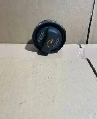 Seat Ibiza IV (6J,6P) Oil filler cap 036115302