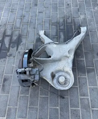 Volkswagen Multivan T7 Rear wheel hub spindle/knuckle 7T0501071C