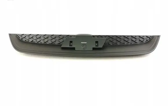 Chevrolet Spark M100, M150 Front bumper upper radiator grill 96664469
