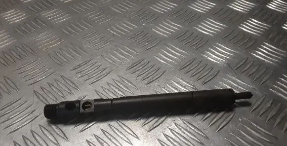 Mercedes-Benz C W204 Fuel injector A6460700987