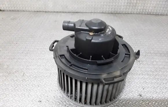 Mazda 3 I Heater fan/blower 8940000270