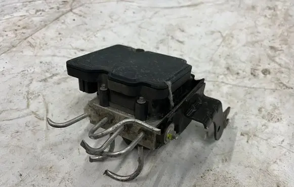 Renault Captur ABS Pump 476601842R