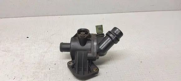 Audi A4 S4 B6 8E 8H Thermostat/thermostat housing TM3100