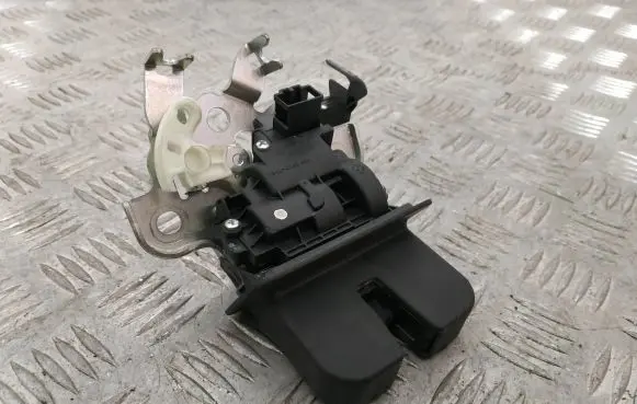 Audi A8 S8 D4 4H Tailgate/trunk/boot lock/catch/latch 4H0827505