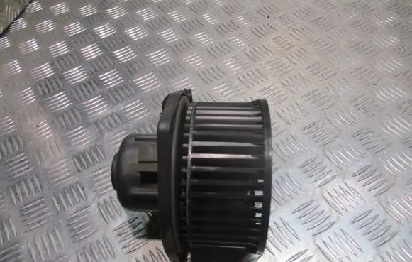 Opel Agila A Front door blower motor EA310-30350