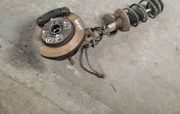 Suzuki Swift III Front wheel hub MK8