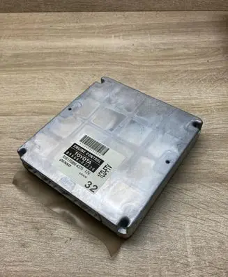 Toyota Corolla E120 E130 Engine control unit/module ECU 8966602320 MB1758006375
