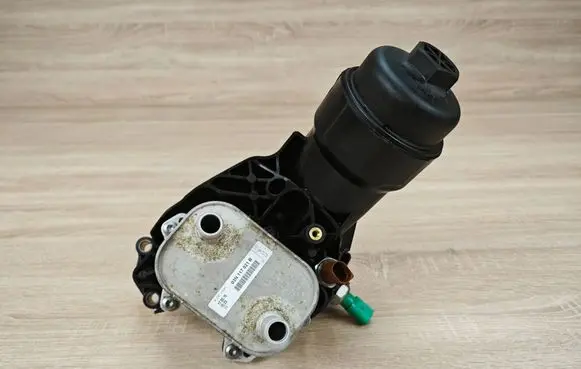 Audi A6 S6 C7 4G Oil filter mounting bracket 03N115389J 03N117021B