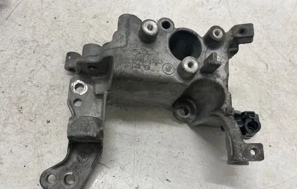 Opel Grandland X Other engine bay part 9804121180