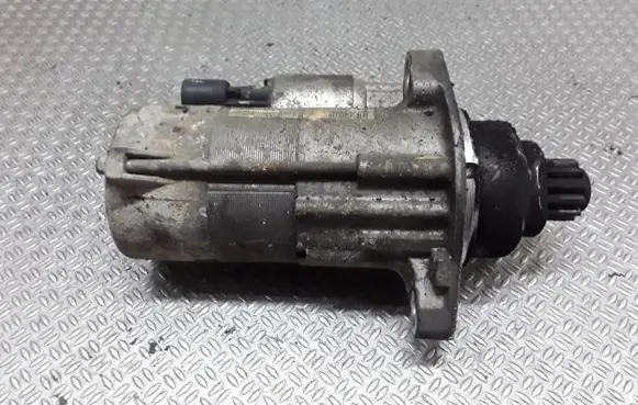 Volkswagen PASSAT B6 Starter motor 02M911024A