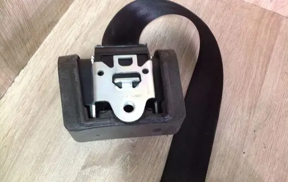 Audi A6 S6 C6 4F Rear seatbelt 4F0955452B