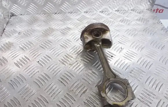 Toyota Verso Piston with connecting rod 085835 AR227G