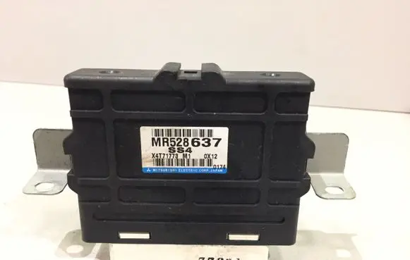 Mitsubishi Pajero Gearbox control unit/module MR528637 X4T71773