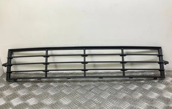Skoda Octavia Mk3 (5E) Front bumper lower grill 5E0853677D