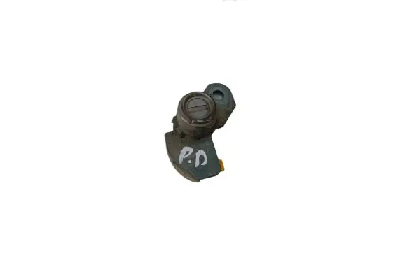 Hyundai Santa Fe Coupe door lock (next to the handle) 