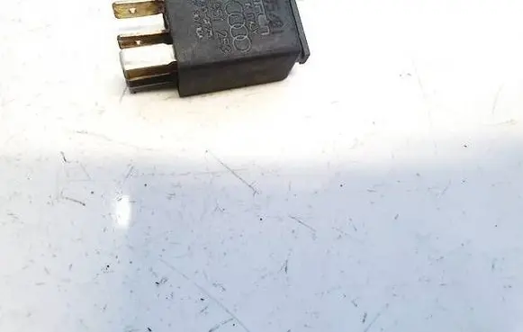 Audi A3 S3 8P Other relay 8Z0951253 395