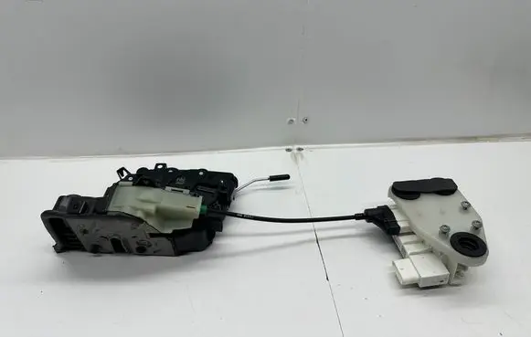 BMW X5 G05 Front door lock 7477708