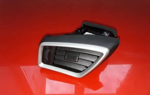 Nissan Qashqai Dashboard side air vent grill/cover trim 687614EA0A