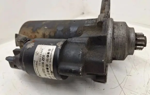 Volkswagen PASSAT B6 Starter motor 02Z911023FX