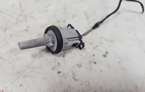 Audi A3 S3 8L Interior temperature sensor 1J0907543B