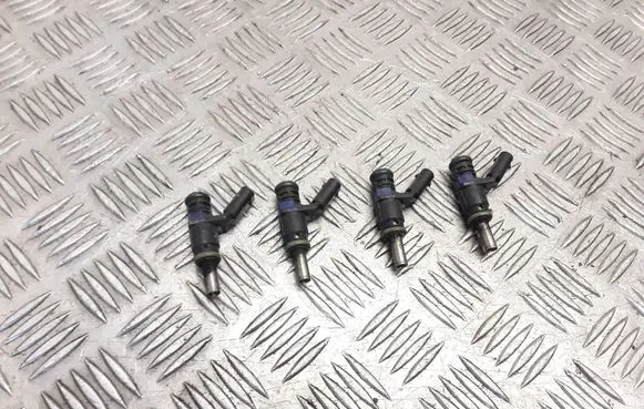 Fuel injectors set