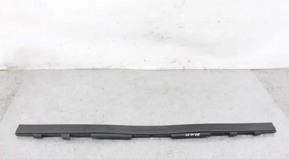 BMW M2 G87 Engine compartment rubber 8075019 51768075019