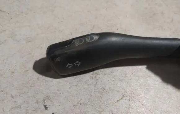 Audi A6 S6 C5 4B Indicator stalk 8L0953513G