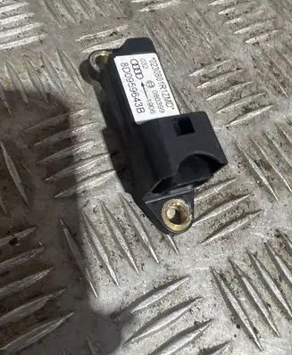 Audi A4 S4 B5 8D Airbag deployment crash/impact sensor 8D0959643B 080399 0230801R1ZMD