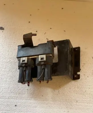 Coolant fan relay