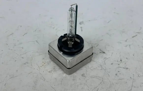 Audi RS5 Headlight/headlamp bulb 66340CLC