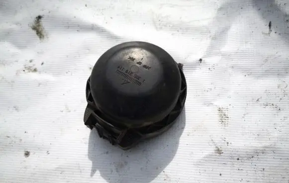 Land Rover Range Rover L322 Headlight/headlamp dust cover 1305219114