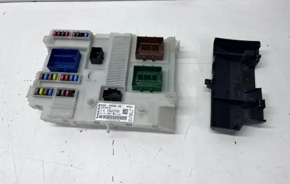 Volvo XC60 Fuse module 31327995