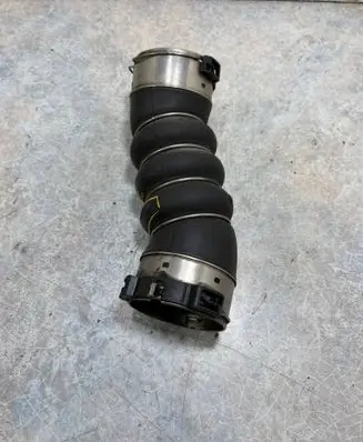 BMW 5 G30 G31 G38 Intercooler hose/pipe 8571024