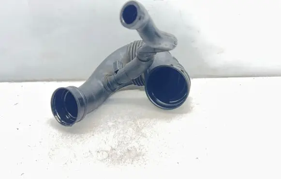 Mercedes-Benz C W203 Air intake hose/pipe A6460941297