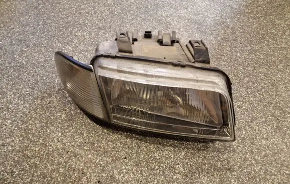 Audi A4 S4 B5 8D Headlight/headlamp