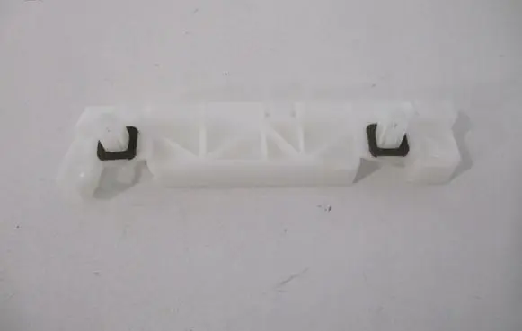 Rear bumper mounting bracket