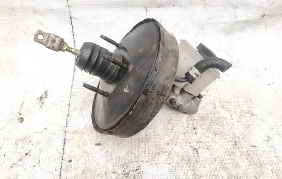 Mazda 323 Brake booster 83304919 833-04919