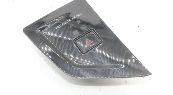 Volkswagen Polo VI Hazard light switch 2G2919225
