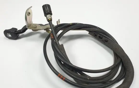 Hyundai i10 Fuel cap flap release cable 