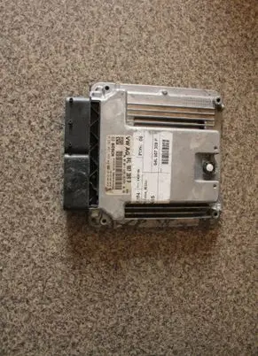 Volkswagen PASSAT B8 Engine control unit/module 04L907309P 0281031483 6606406110