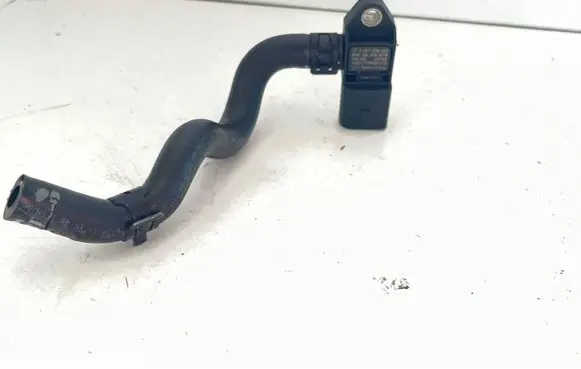Skoda Octavia Mk3 (5E) Exhaust gas pressure sensor 04L906051B 0281006222 140517T034910D