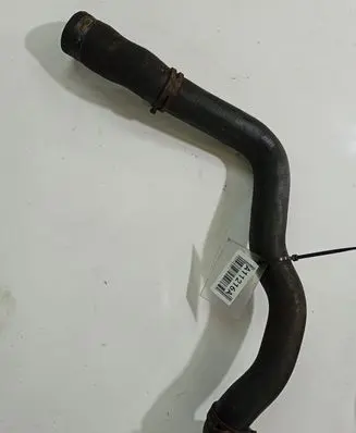 Volkswagen Polo IV 9N3 Engine coolant pipe/hose 