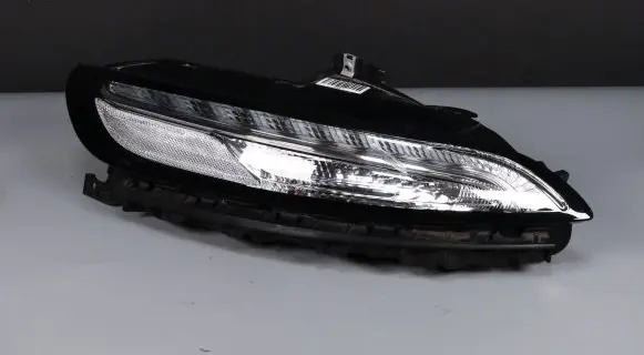 Jeep Cherokee Headlight/headlamp 68157104AO 1J75C 0149L89