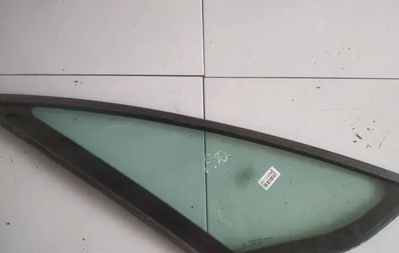 Citroen C4 Grand Picasso Front triangle window/glass AS2