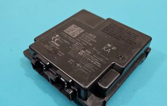 Opel Insignia B Central body control module 13518838 IMPRK1467059
