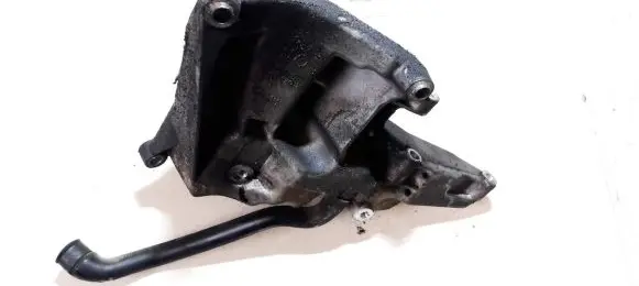 Mercedes-Benz C W203 Engine mounting bracket r1112361330