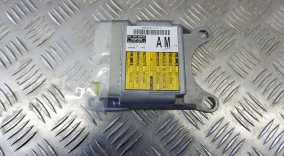 Toyota RAV 4 (XA40) Airbag control unit/module 8917042750