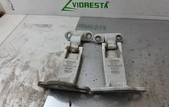 Rear door hinge set