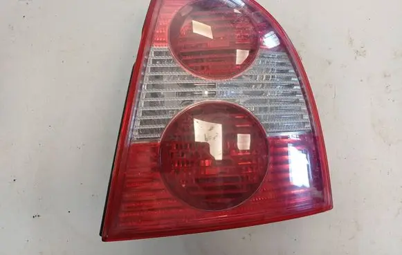 Volkswagen PASSAT B5.5 Rear/tail lights 3B5945096AE