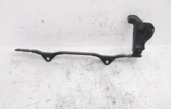 Mitsubishi Outlander Other engine bay part
